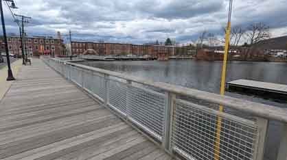 chris-edit-boardwalk-and-water